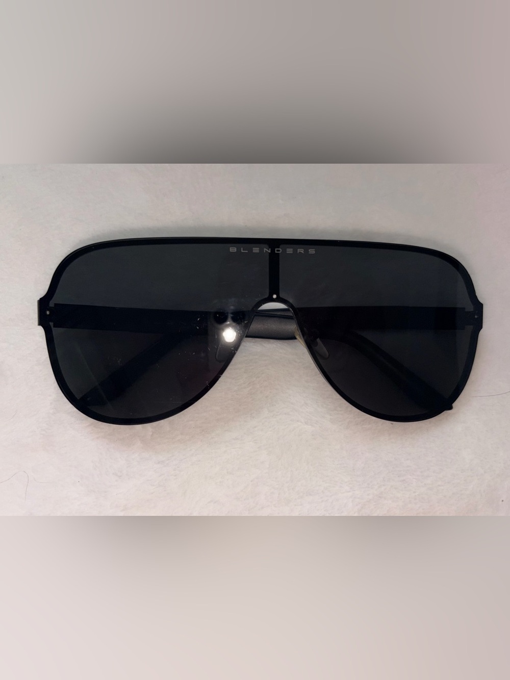 BLENDERS Falcon Legend Forever Sunglasses